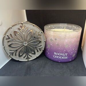 🆕 Bath & Body Works 3 wick candle with specialty gem lid 🌙Moonlit Goddess🌙